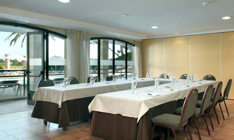 Salon presentaciones Hotel Ilunion Caleta Park S'Agaró Salon presentaciones Hotel Ilunion Caleta Park S'Agaró